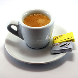 250px-Espresso_and_napolitains.jpg